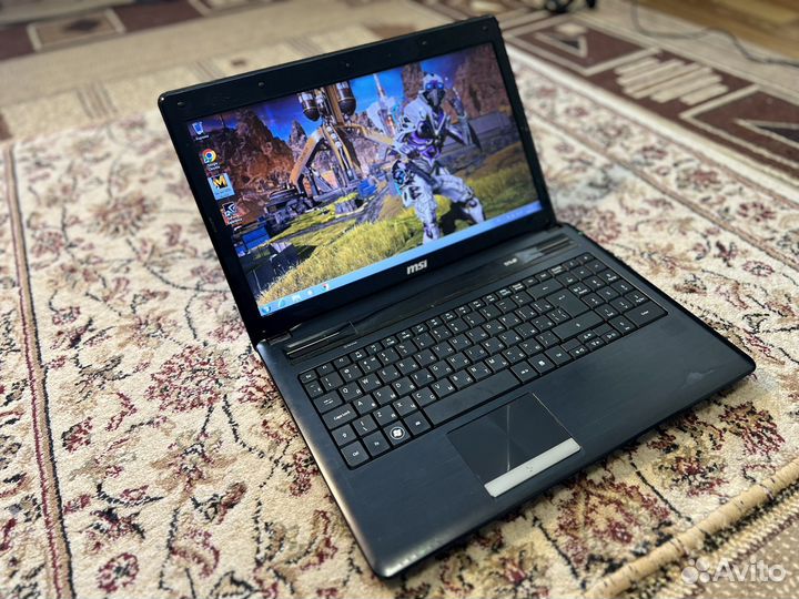 Игровой Ноутбук MSI core i3/4гб/ssd/GeForce GT520m
