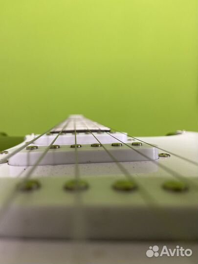 Электрогитара