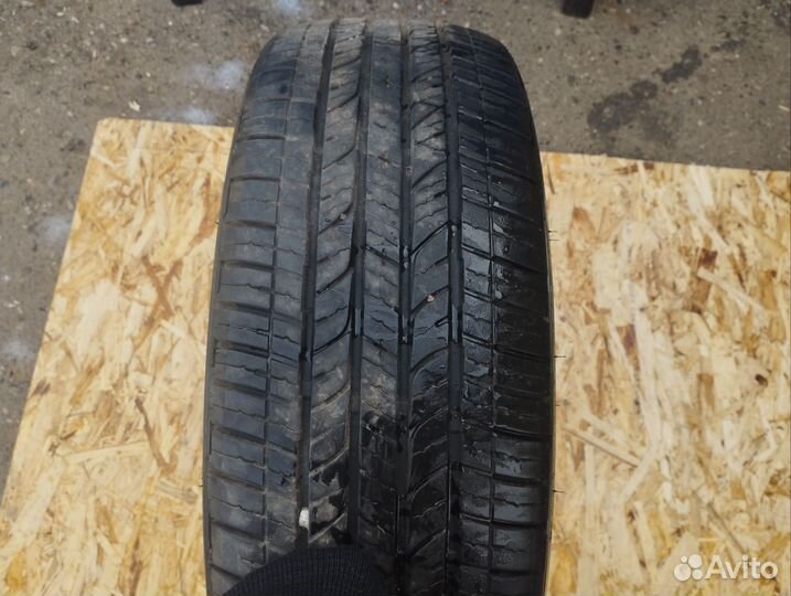 Bridgestone Dueler H/T 215/60 R17