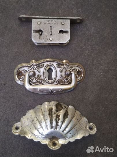 Фурнитура мебельная СССР, без ключа, цена за все