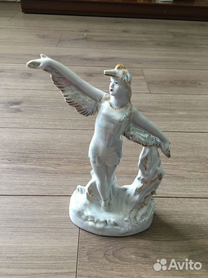 Фарфоровые статуэтки