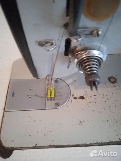Продам швейную машину