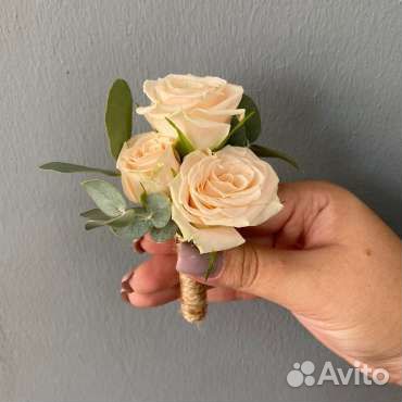 Свадебные букеты и бутоньерки