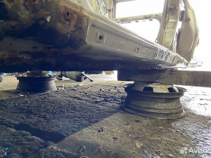 Порог со стойкой левой Chery Fora 2006-2010