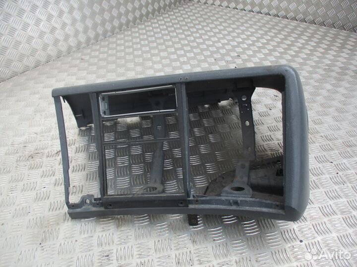 Накладка торпедо Scania 1739776