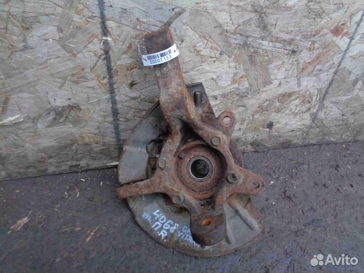 Кулак поворотный правый Suzuki Grand Vitara 2 JT