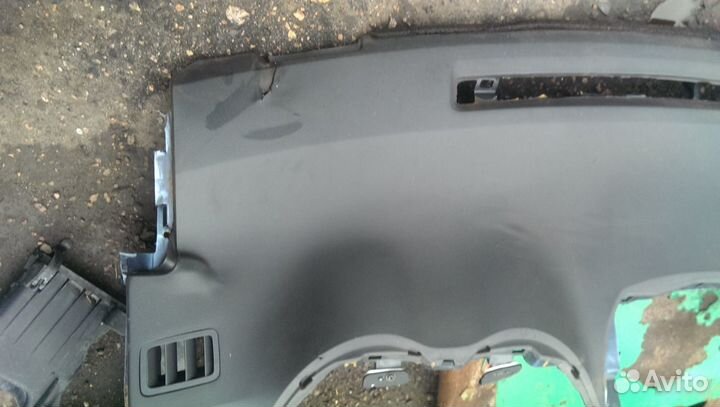 Торпеда центральная на Toyota Corolla 150