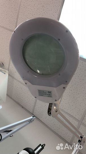 Лампа лупа настольная диодная струбцина овальная