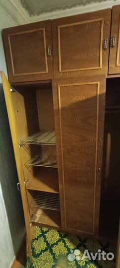Шкаф
