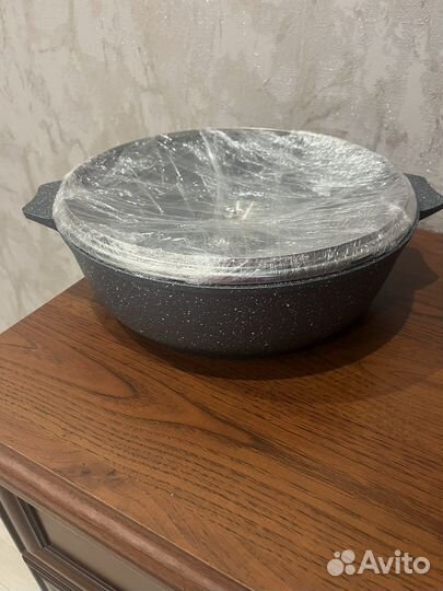 Кастрюля чугунная