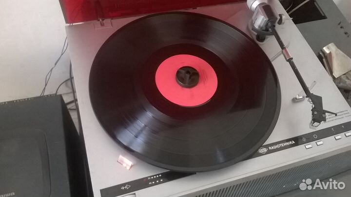 Проигрыватель винила