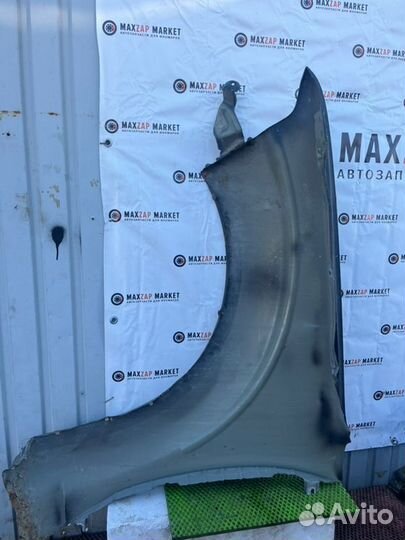 Крыло переднее правое Nissan Navara 2008