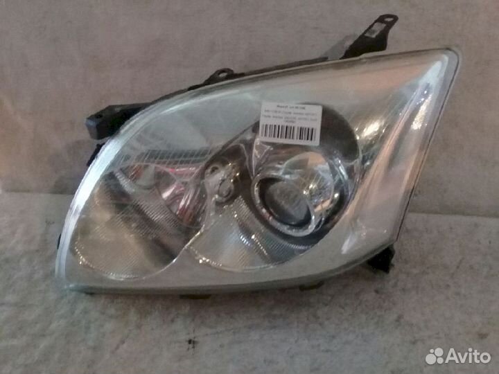Фара левая 05-42 Toyota Avensis AZT250AZT255AZT251