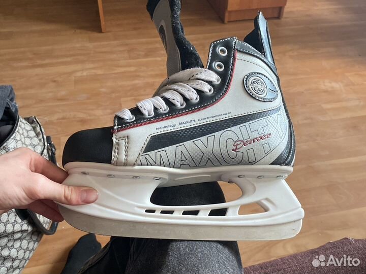 Коньки хоккейные 42 размер Denver