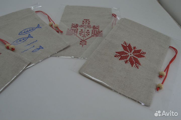 Льняные мешочки с машинной вышивкой