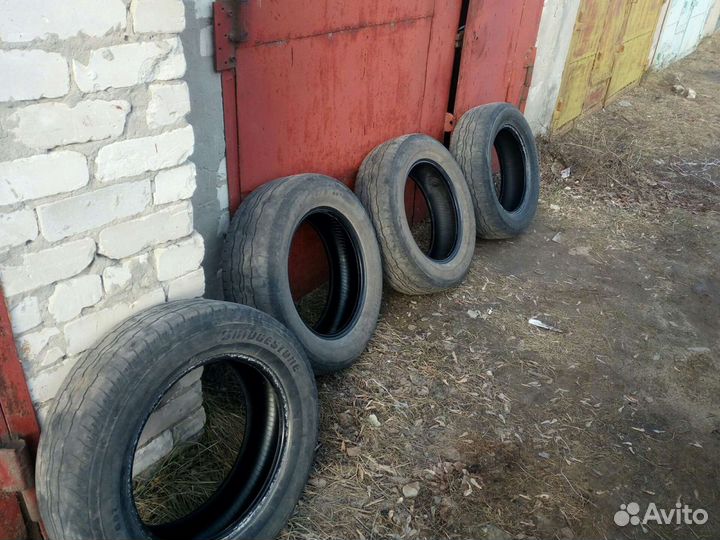 Bridgestone Dueler A/T 683 225/65 R17