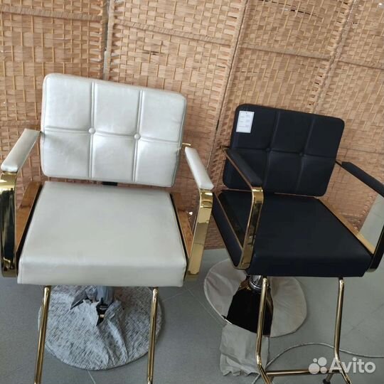 Парикмахерское кресло