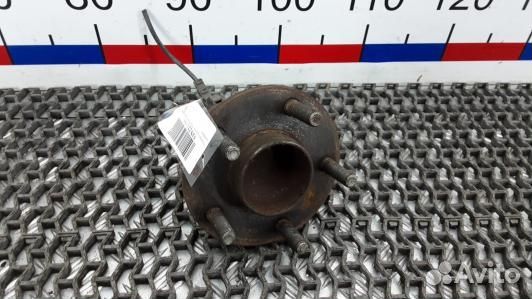 Ступица задняя левая volvo C30 1 (93N22LZ01)