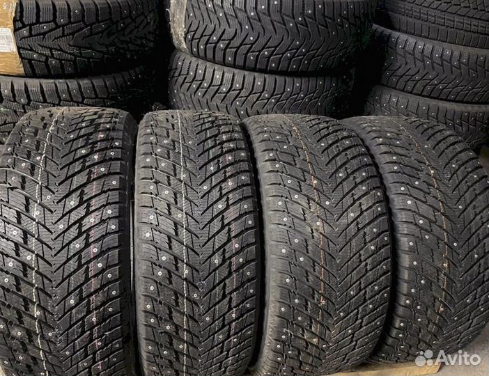 iLink Wintervorhut Stud II 245/45 R19 и 275/40 R19 124T