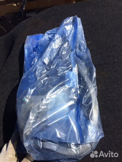 Петля крышки багажника volkswagen polo 5