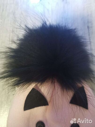 Шапочка новая тёплая на 2-3 годика с мехом енота