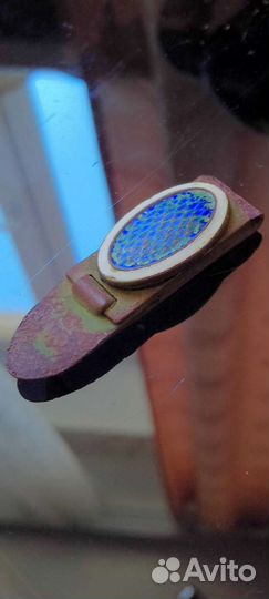 Старинная брошь