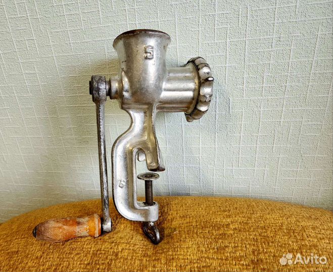 Мясорубка ручная Касли Каслинское литье СССР