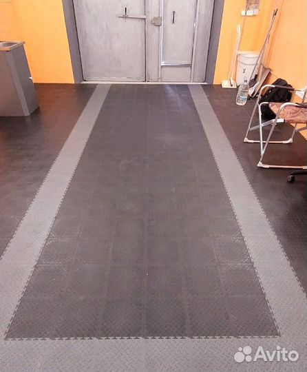 Пвх плитка для гаража