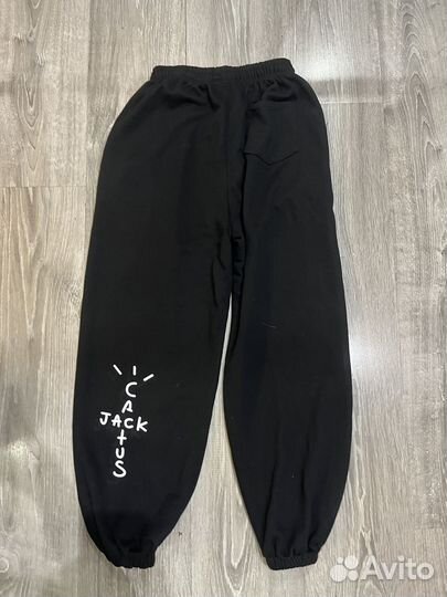 Jordan штаны travis scott