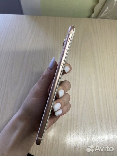 iPhone 8 Plus, 64 ГБ