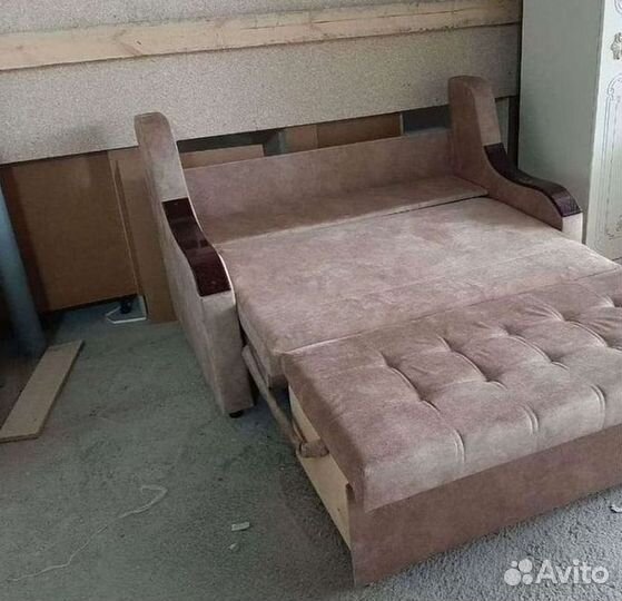 Прямой мини диван в наличии не б/у