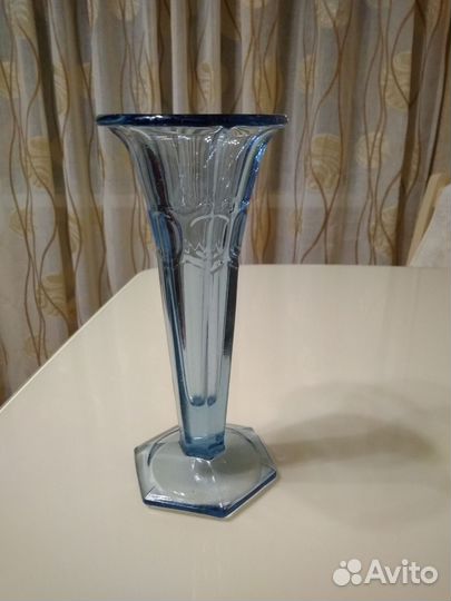 Ваза, цветное стекло, Неман