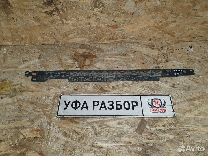 Кронштейн радиатора Ford Focus III 2011