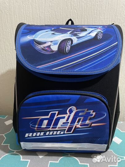 Портфель школьный