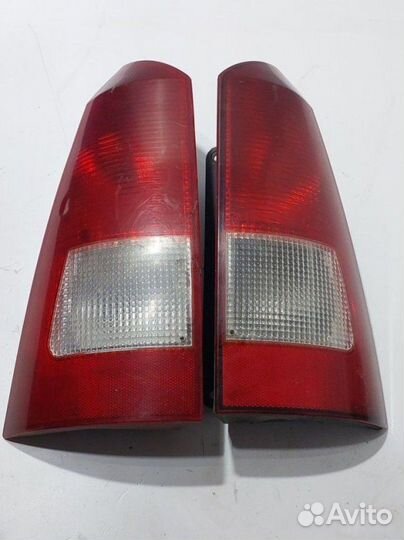 Фонари задние Ford Focus 1998-2004