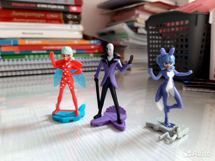 Игрушки из киндера леди баг