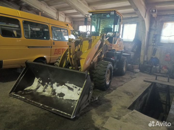 Фронтальный погрузчик zl 20