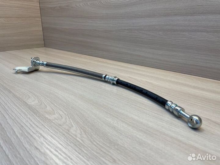 Шланг тормозной передний левый Hyundai Tucson