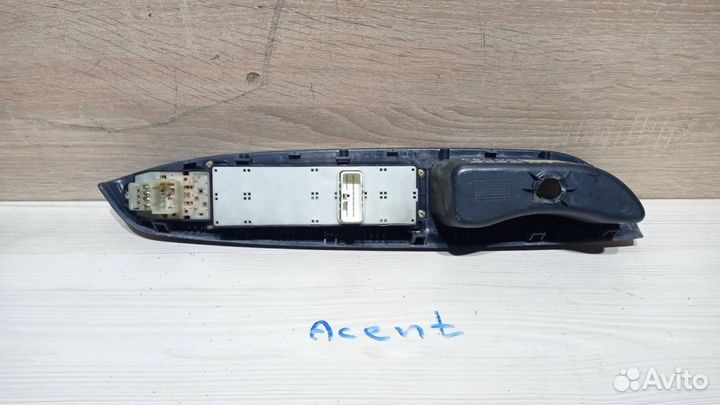 Блок кнопок водит. Хендай Акцент тагаз, 2002-2009