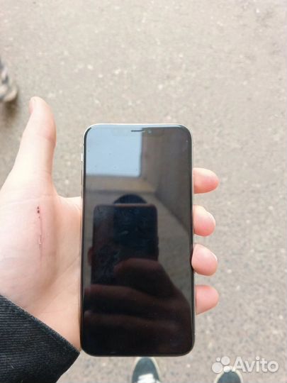 iPhone X, 64 ГБ
