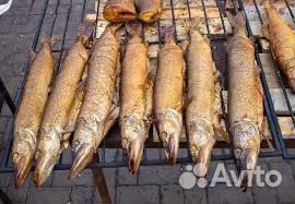 Копченая рыба,очень вкусная(горячего копчения)