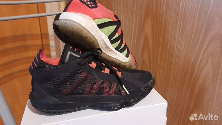 Кроссовки adidas.Размер 37
