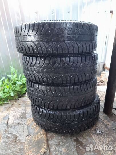 Bridgestone Ice Cruiser 7000 185/65 R15 70E