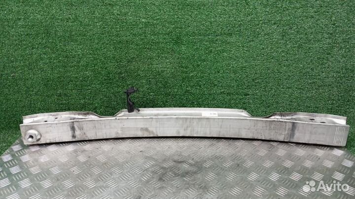 Усилитель бампера Audi A6 Передний