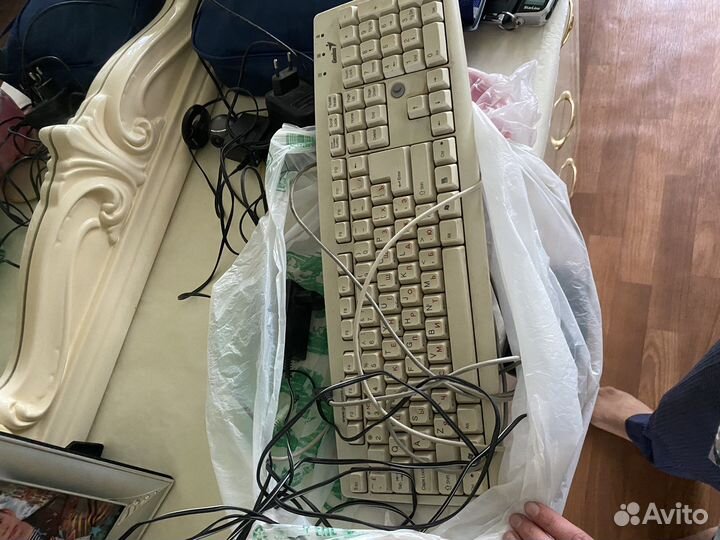 Клавиатура, колонки и мышка