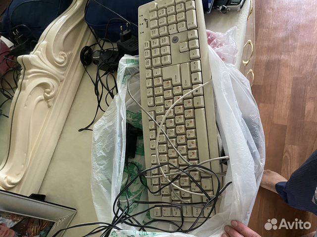 Клавиатура, колонки и мышка