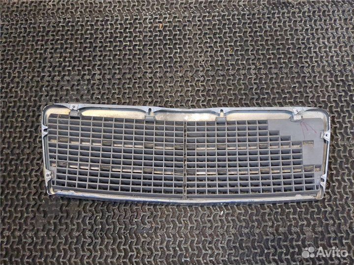 Решетка радиатора Mercedes C W202, 1999