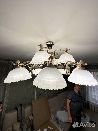 Люстра потолочная бу