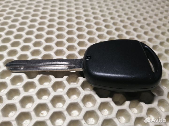 89071-0D03 Toyota чип ключ 2 кнопки