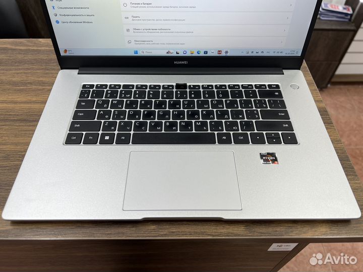 Huawei matebook D15 ryzen 5 512gb